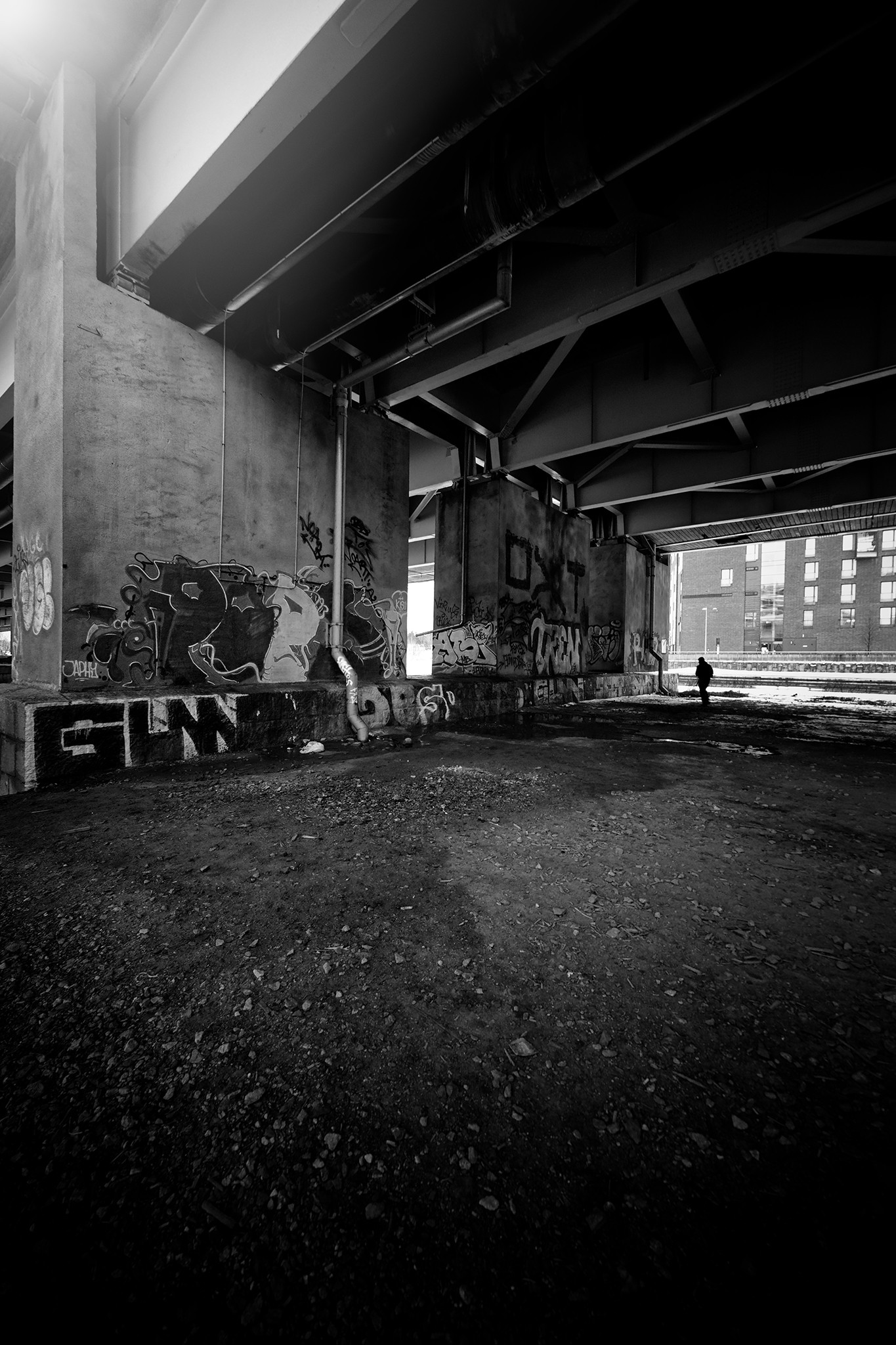 kalasatama helsinki mustavalkoinen black white streetphoto katukuvaus graphiti graffiti tägi
